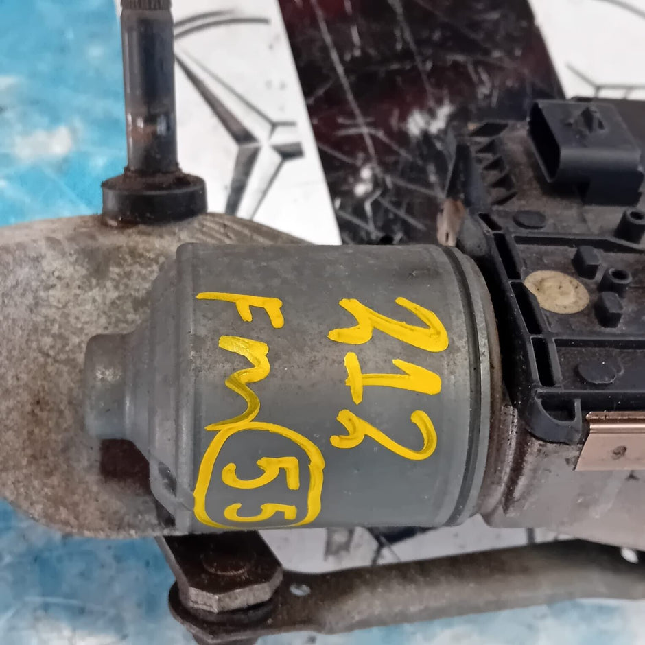 MERCEDES BENZ E-CLASS 2012 FRONT WIPER MOTOR AND LINKAGE A2128201340