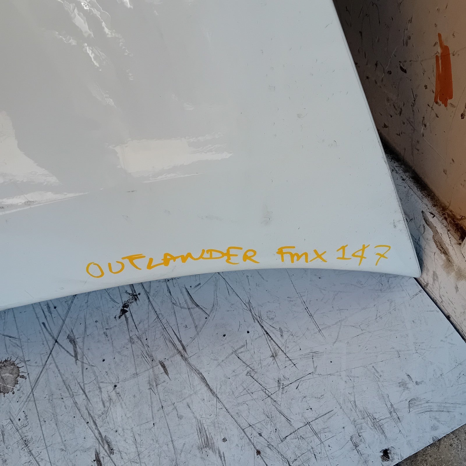 MITSUBISHI OUTLANDER MK3 REAR BUMPER WHITE 2013  FMX147