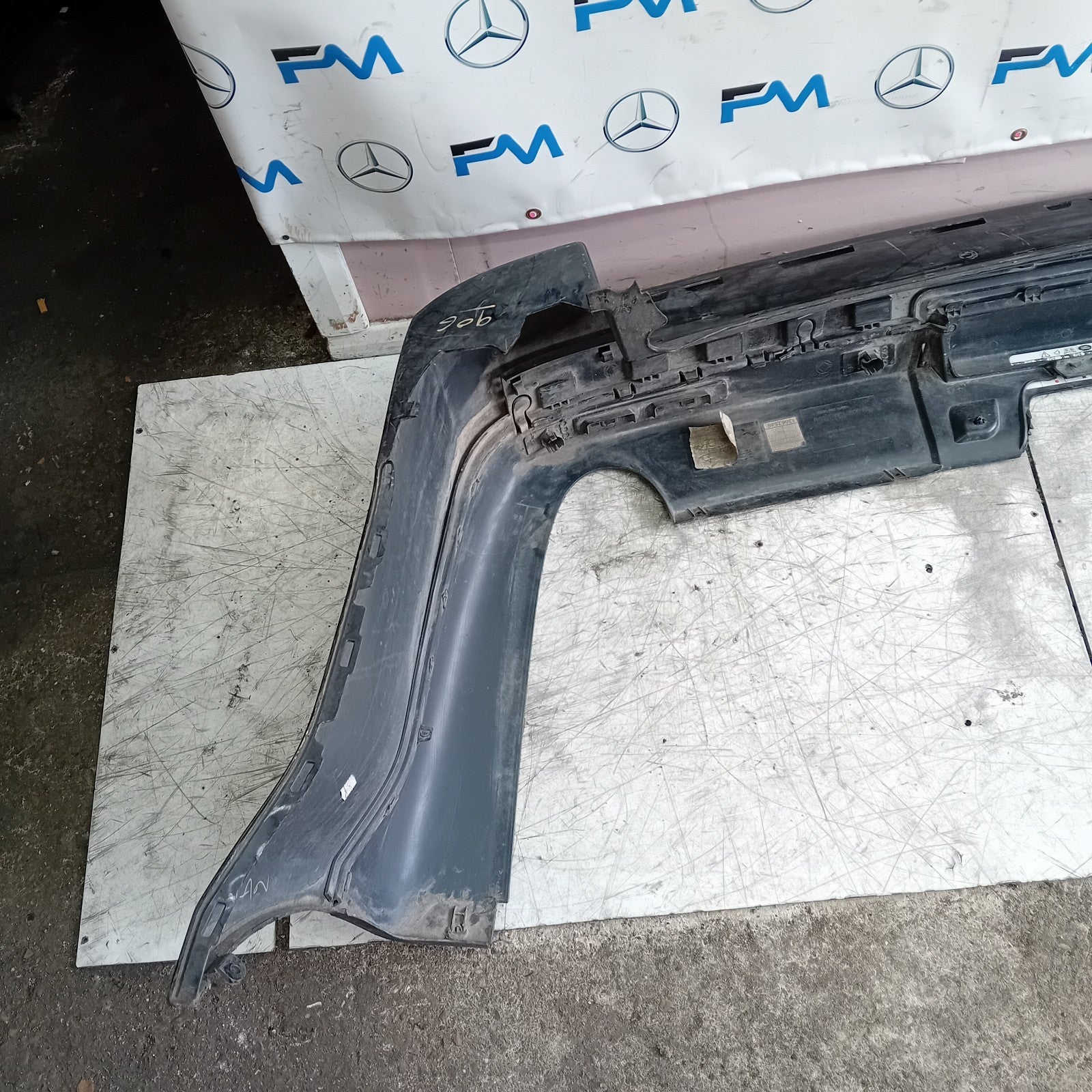LAND ROVER SPORT REAR BUMPER BLACK 2010 AH3217KA802 COMPLETE FMX140