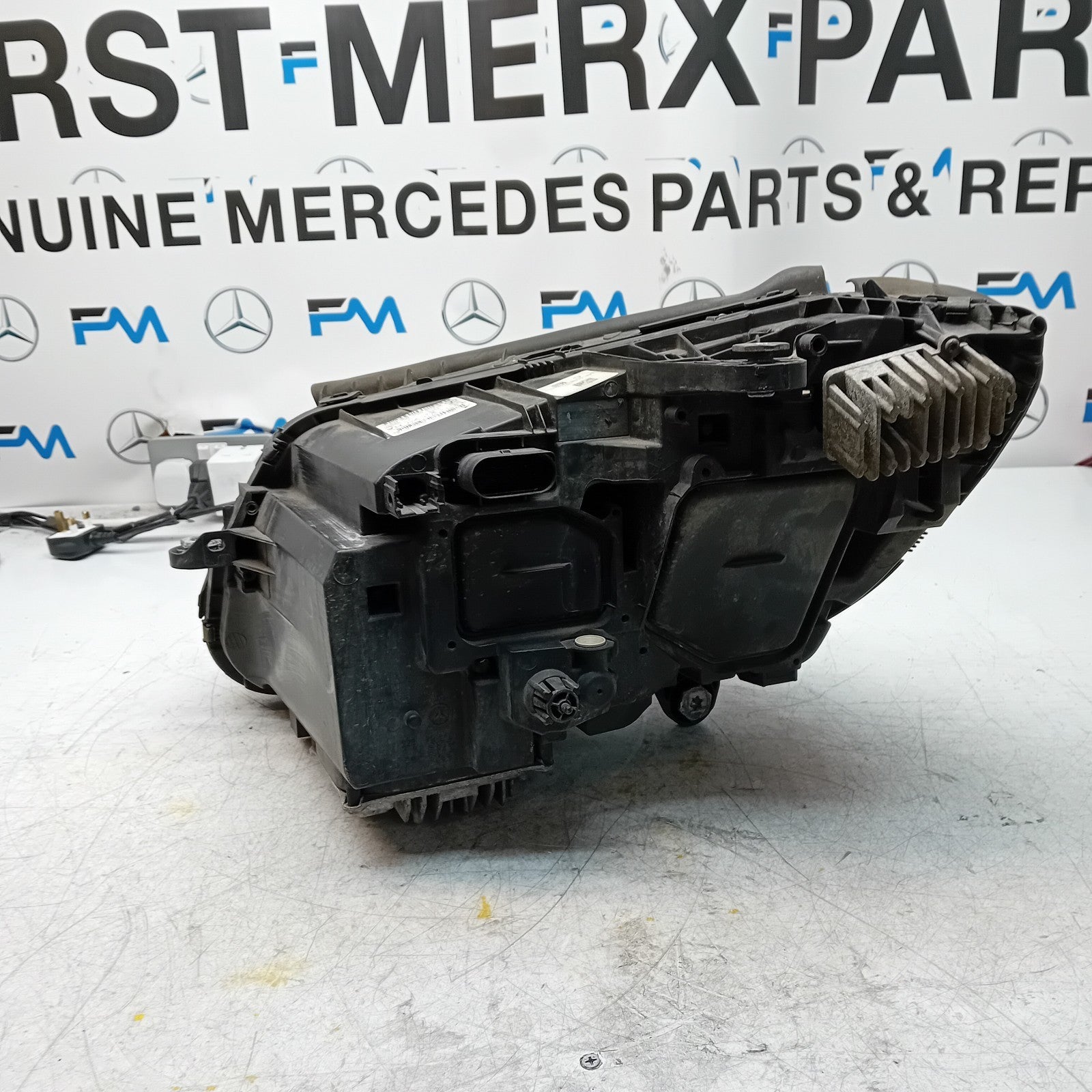MERCEDES C-CLASS W205 DRIVER  HIGH PERFORM HEADLIGHT A2059062804 20l4 FMH190