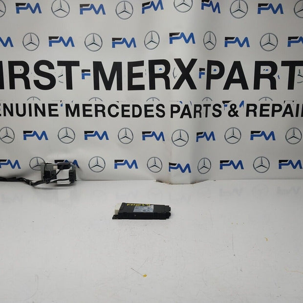 Mercedes W213 Ignition Central Lock Control Unit Module ECU A2139005528 FM00271