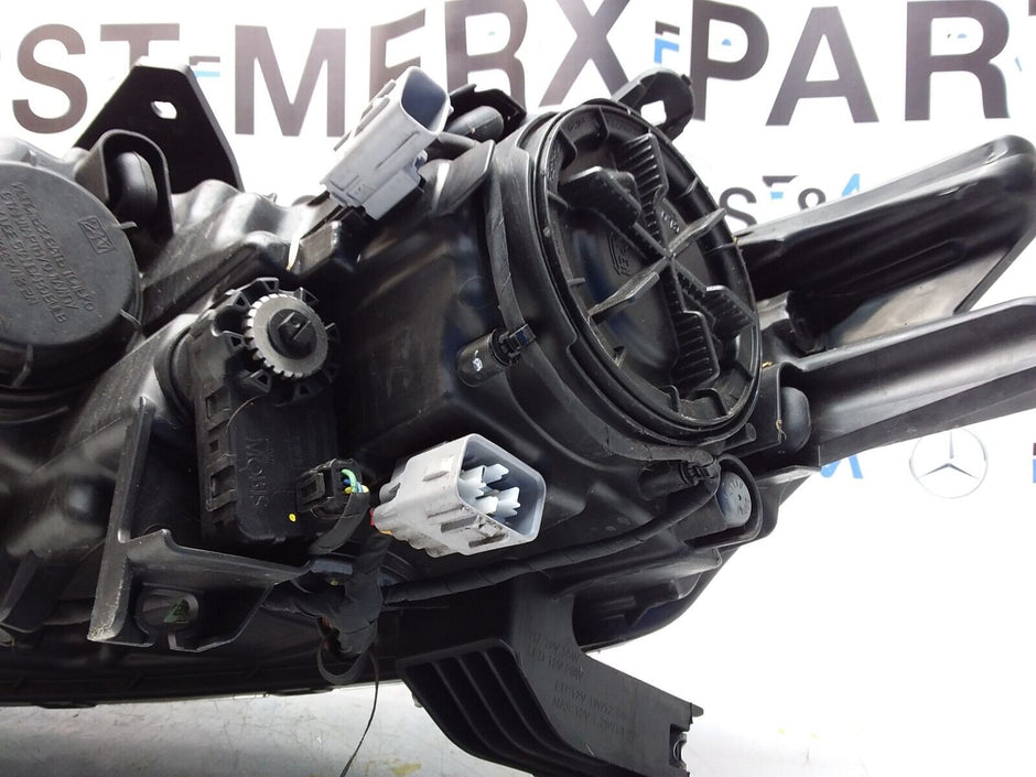 MITSUBISHI OUTLANDER MK3 2015 HEADLIGHT DRIVER SIDE RIGHT R0094N 090U FMH73