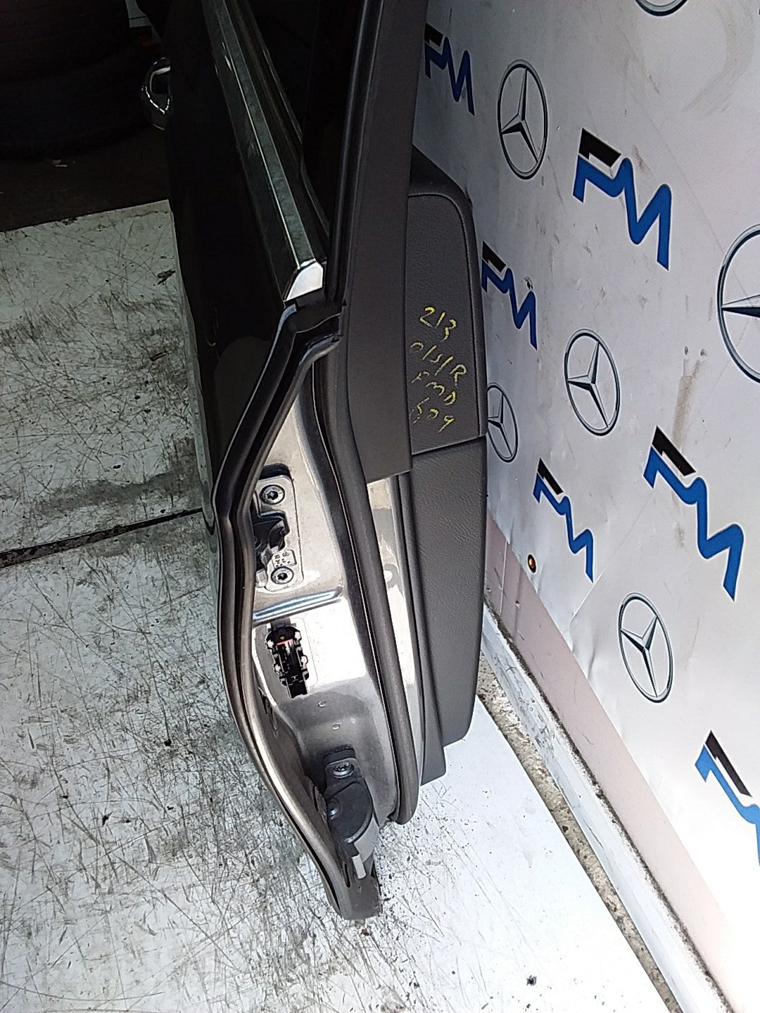 MERCEDES E-CLS W213 SLN DRIVER REAR DOOR OSR GREY 2016 ONWARDS COMPLETE FMD609