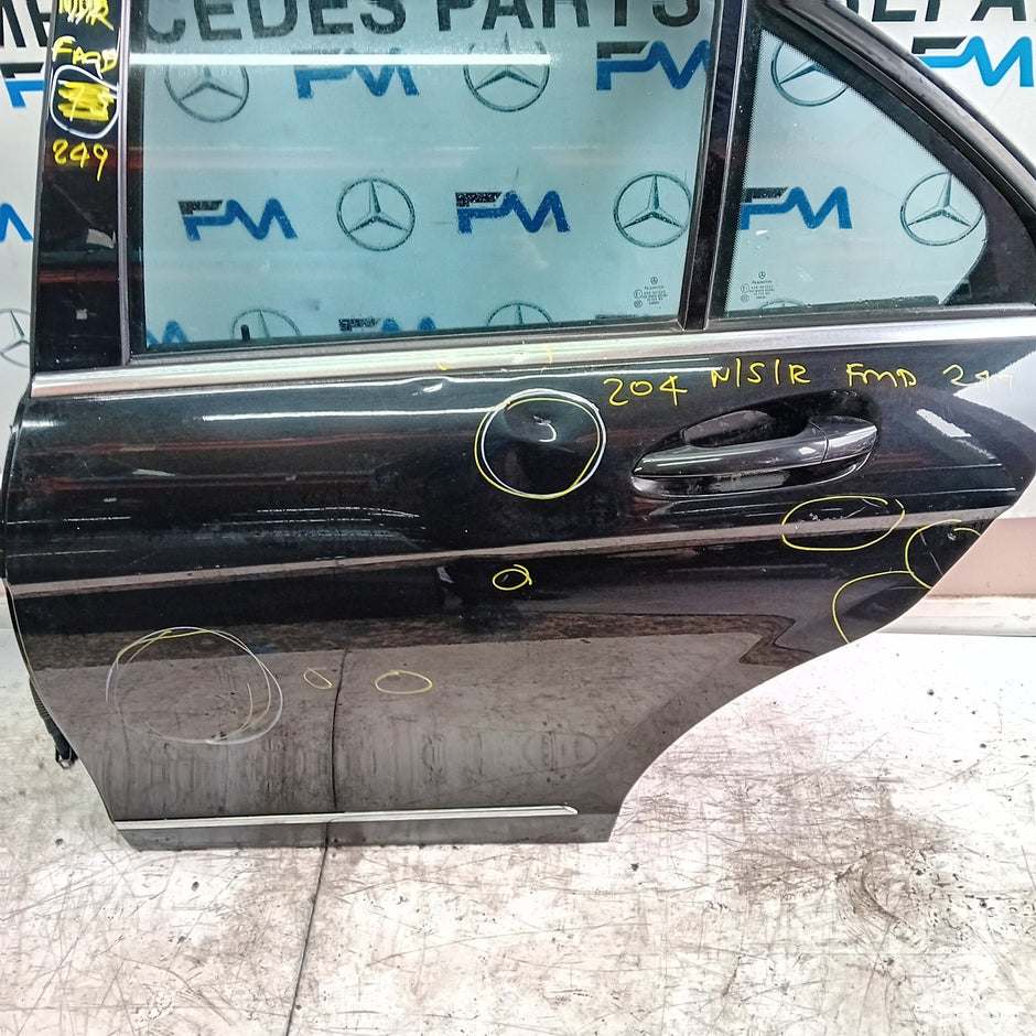 MERCEDES C-CLASS W204 SLN PASSENGER REAR DOOR NSR BLACK 2008-14 COMPLETE FMD249