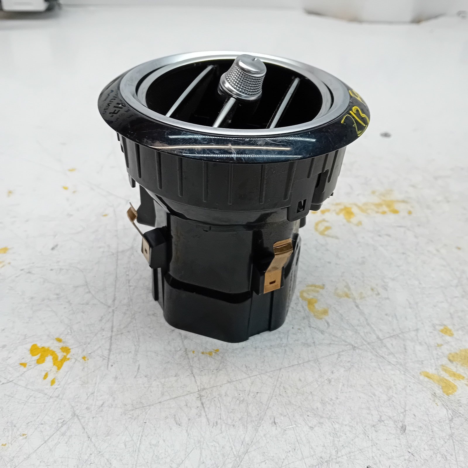 MERCEDES E-CLASS W213 DASHBOARD AIR VENT CENTRE 2016 A2138308000 FM001180