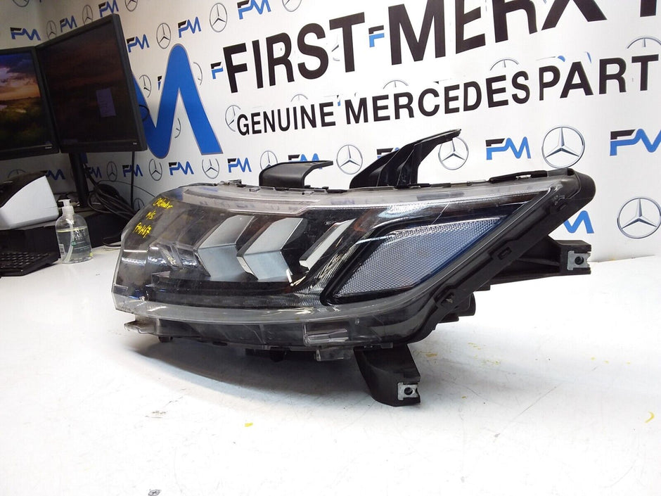 MITSUBISHI OUTLANDER MK3 2018 HEADLIGHT PASSENGER SIDE LEFT L009A Z80S FMH67