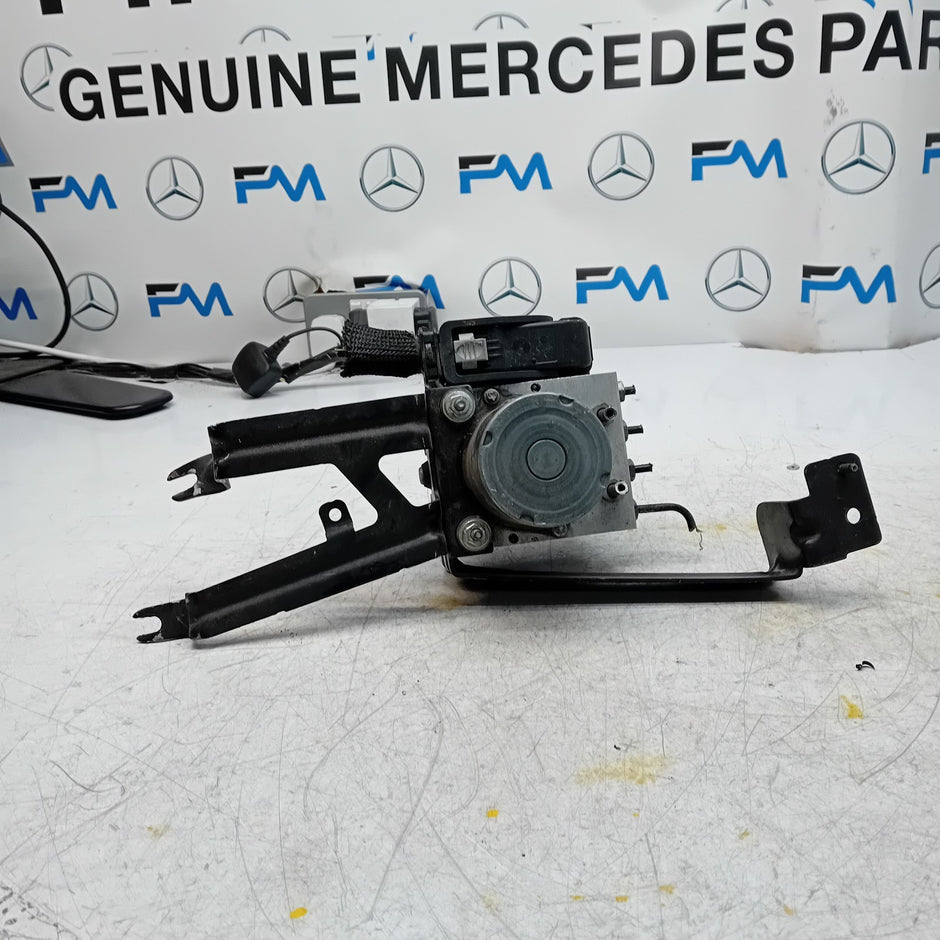 MERCEDES BENZ A-CLASS W177 ABS PUMP CONTROL MODULE UNIT A1779002403 FM001464