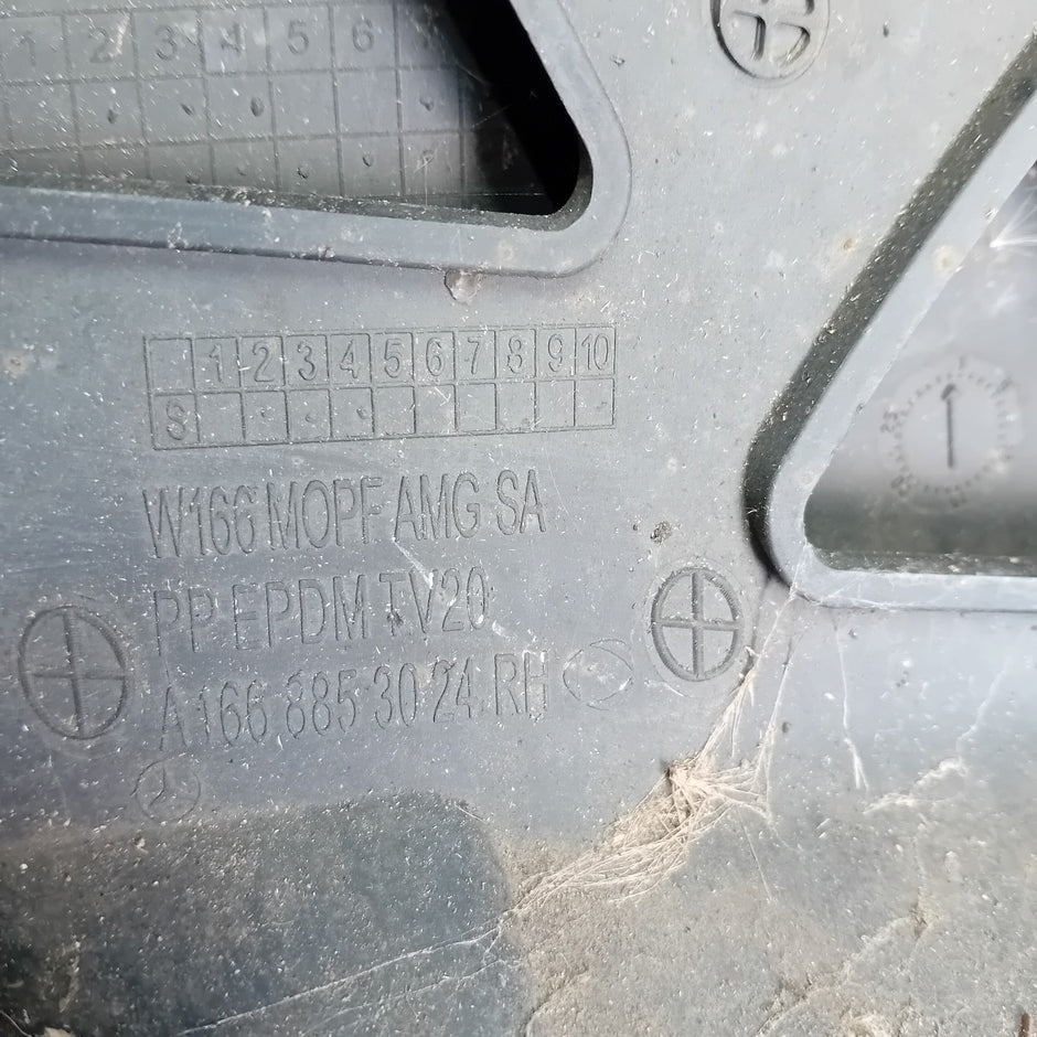 MERCEDES BENZ  GLE W166 AMG LINE REAR BUMPER GREY 2016 A1668853024 COMPLET FMX81