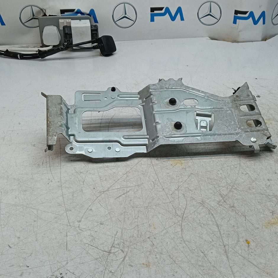 MERCEDES W205 GLC S C CLASS BRACKET ADBLUE CONTROL MODULE  A2125459440 FM001556