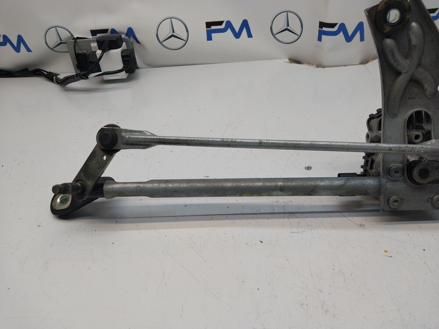 MERCEDES-BENZ A CLASS W177  FRONT WIPER MOTOR WITH LINKAGE A1779064801 FM00239