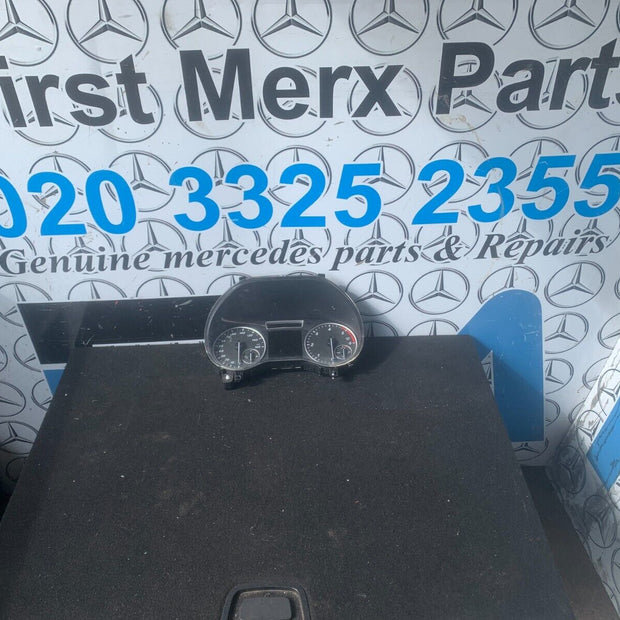 MERCEDES 246 B SPEEDOMETER INSTRUMENT CLUSTER COLOUR DISPLAY A2469006911