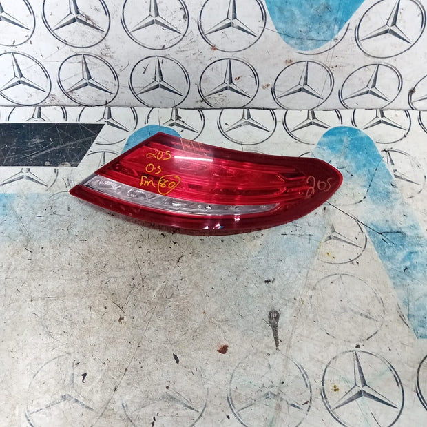 MERCEDES BENZ C-CLASS W205 COUPE DRIVER SIDE ( O.S ) L.E.D TAIL LIGHT