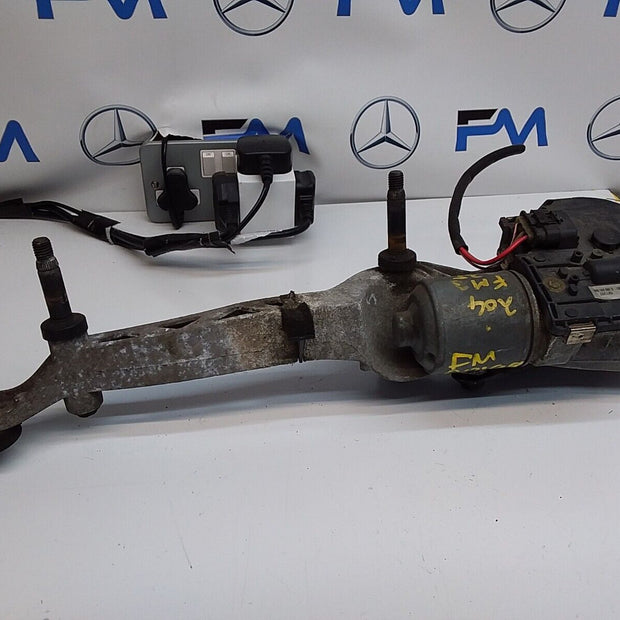 MERCEDES C-CLASS WIPER MOTOR & LINKAGE FRONT A2048201140 W204 2010-2015 FM00198