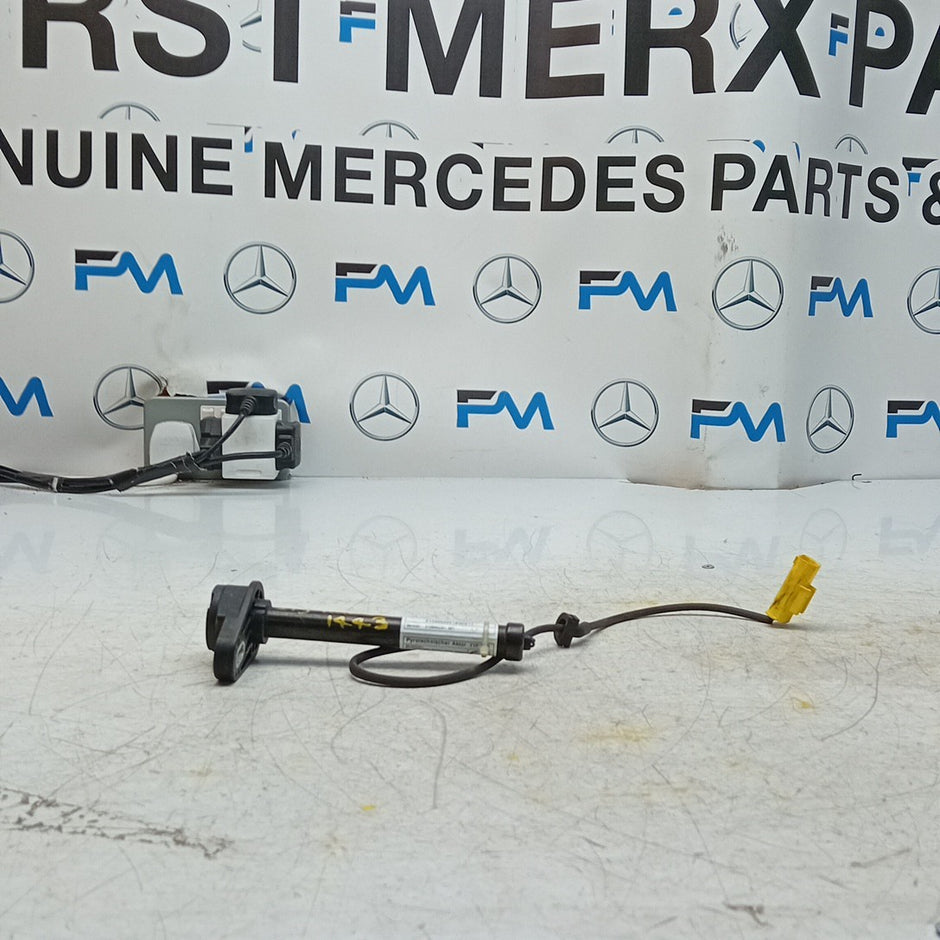 MERCEDES E CLASS W213 BONNET PEDESTRIAN ACTUATOR A2139062201 2017 FM001443