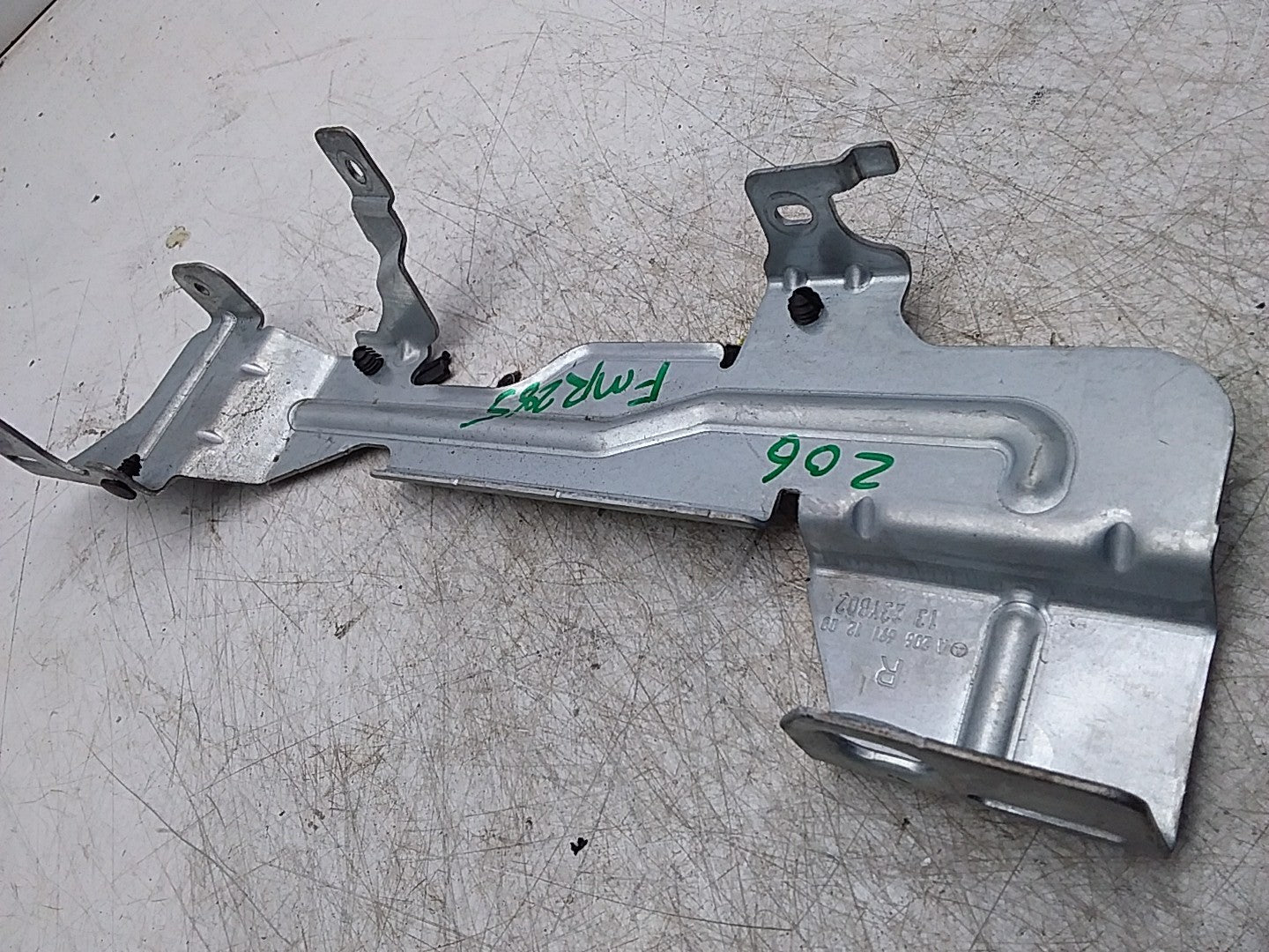 MERCEDES C-CLASS W206 CAR WINDOW MOTOR MOUNT A2066911200 FMR285