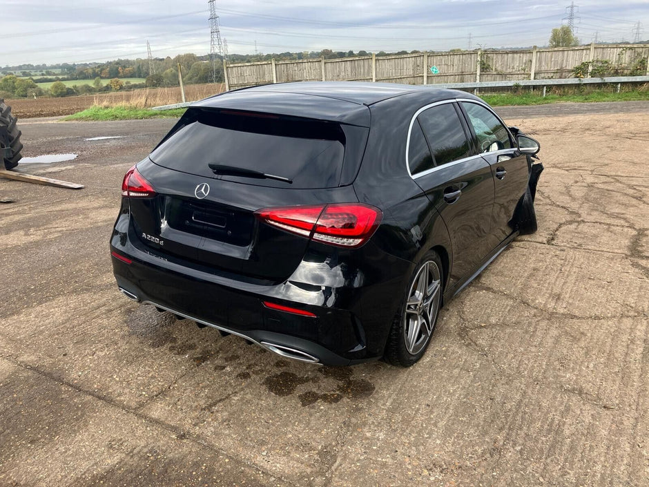 MERCEDES BENZ A-CLASS W177 - BREAKING / ENGINE AND GEAR BOX