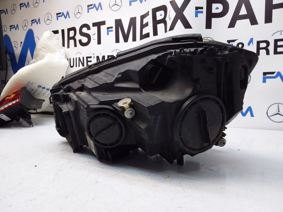 2013 MERCEDES A-CLASS W176 HEADLIGHT DRIVER SIDE OS A1768200461 FMH117 (Damaged)