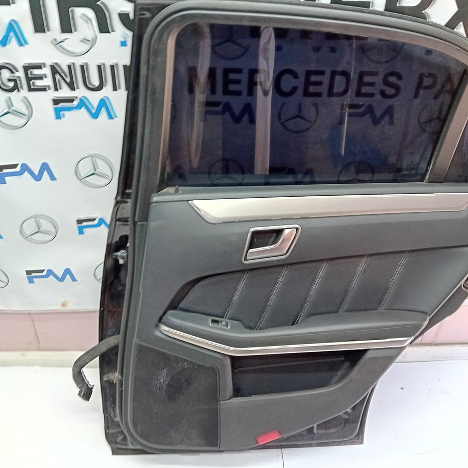 MERCEDES BENZ E-CLASS  W212 DRIVER SIDE REAR DOOR ( OFF SIDE REAR ) FM03