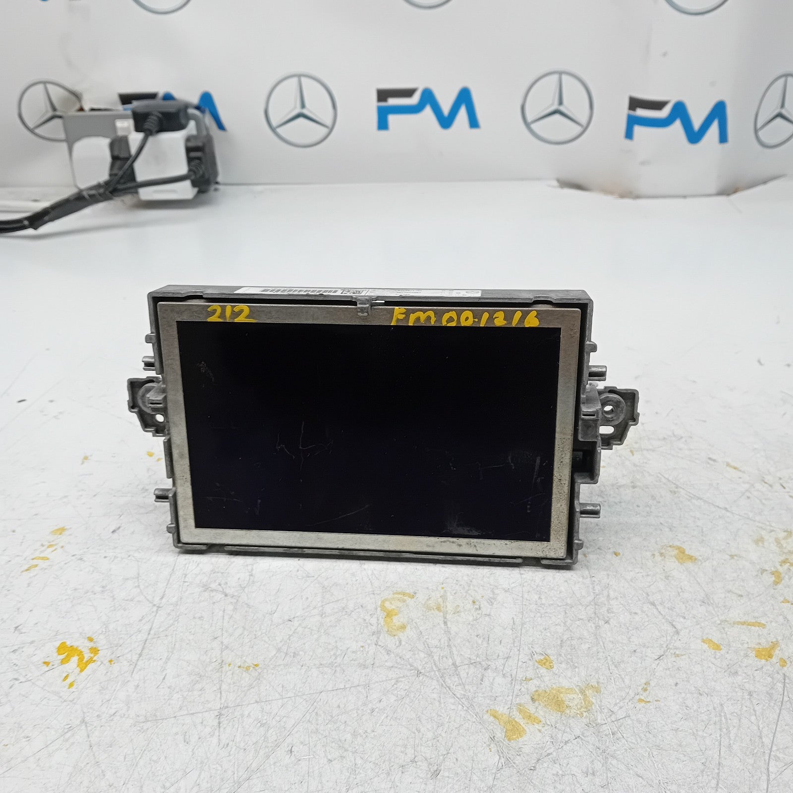 MERCEDES BENZ E-CLASS W212 SAT NAV DISPLAY SCREEN A2129002216 FM001216
