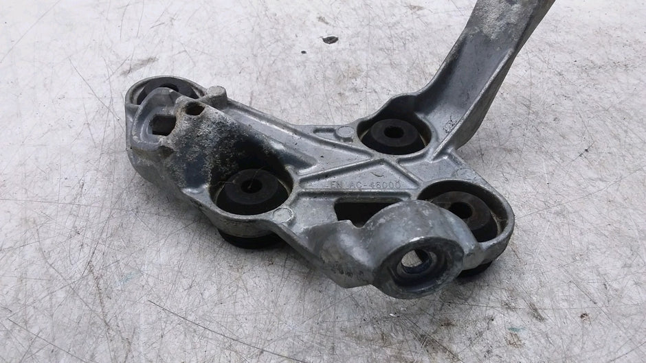MERCEDES BENZ C-CLASS  ABS PUMP MOUNTING BRACKET A2054312240  FMR395