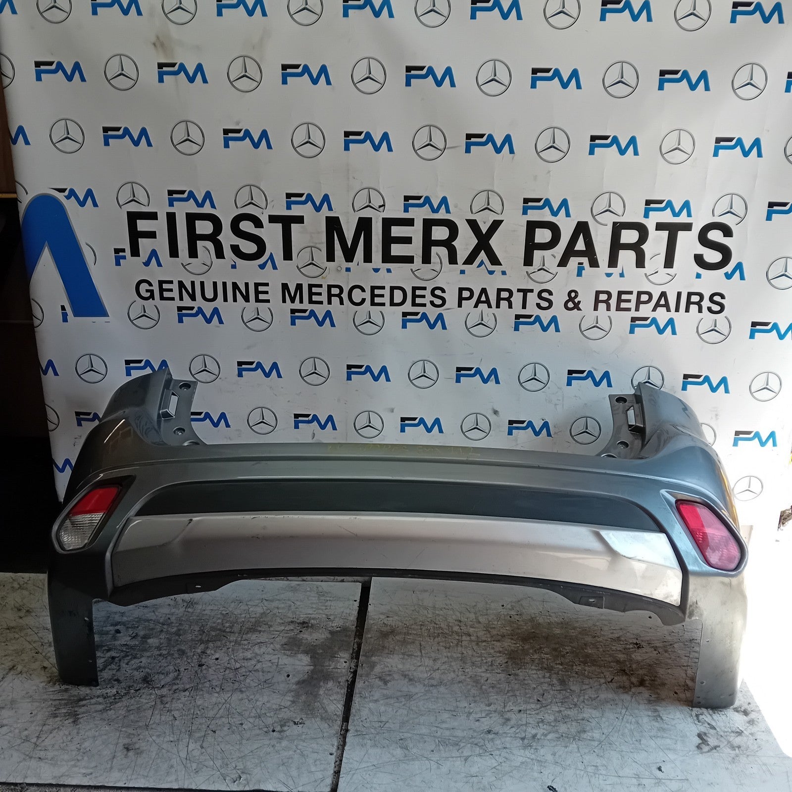 MITSUBISHI OUTLANDER MK3 REAR BUMPER GREY 2013 COMPLETE FMX112