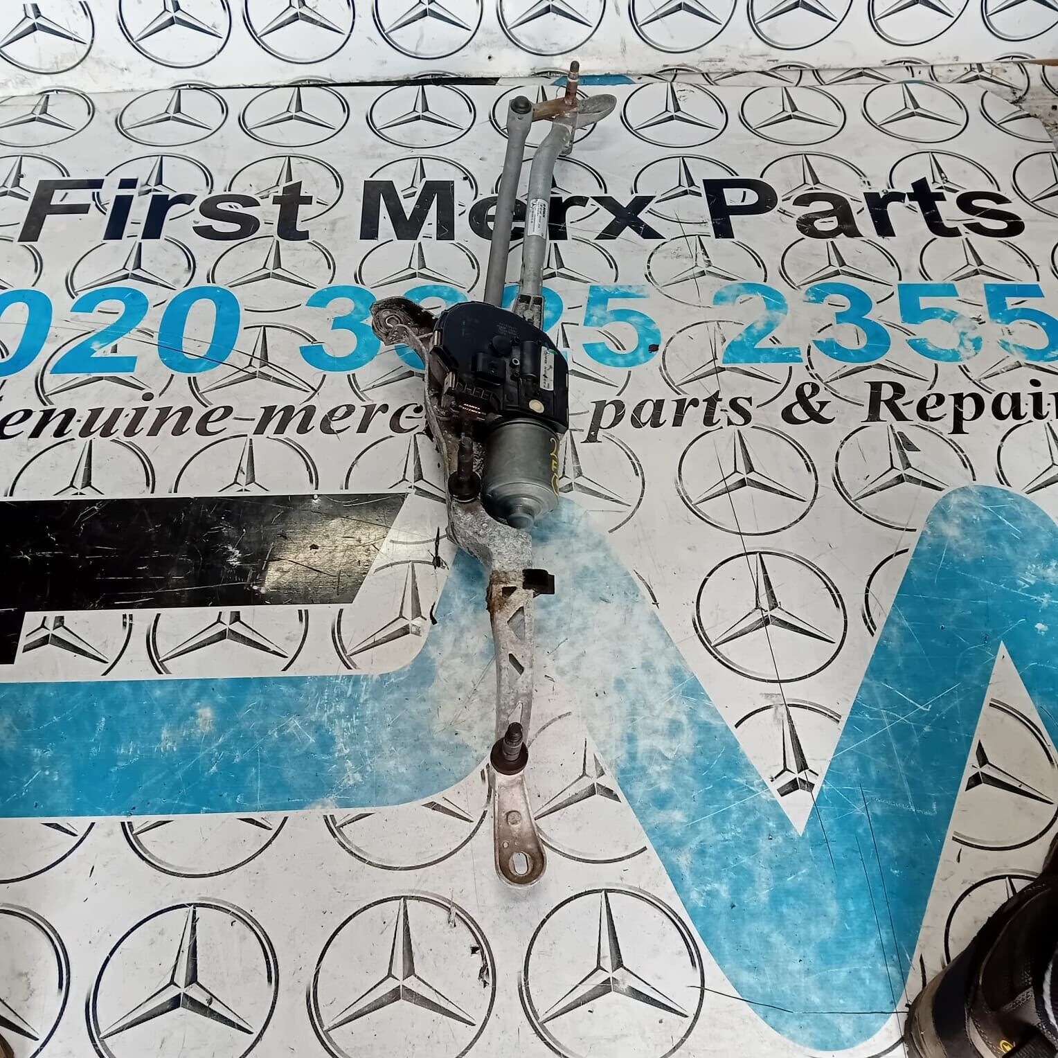 MERCEDES C CLASS W205 2014 TO 2018 FRONT WIPER MOTOR AND LINKAGE A2058200940