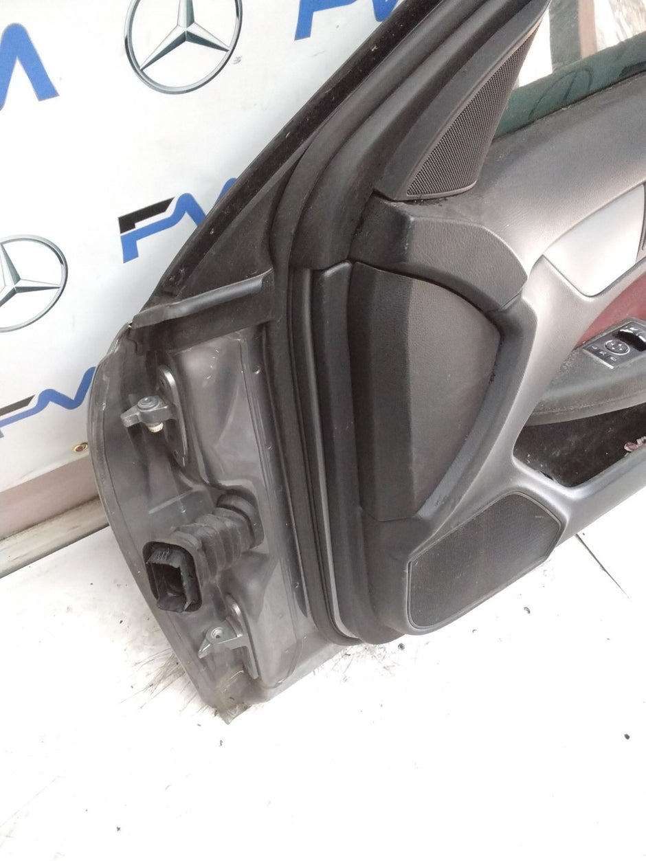 MERCEDES BENZ C-CLASS W204 DRIVER FRONT DOOR OSF GREY 2007-2014 COMPLETE FMD315