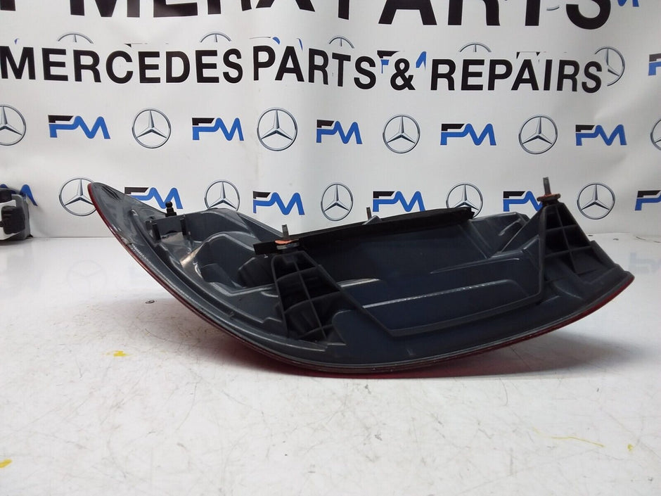 2017 MERCEDES E-CLASS W213 REAR DRIVER SIDE O/S LED LIGHT A2139068000 FMT31