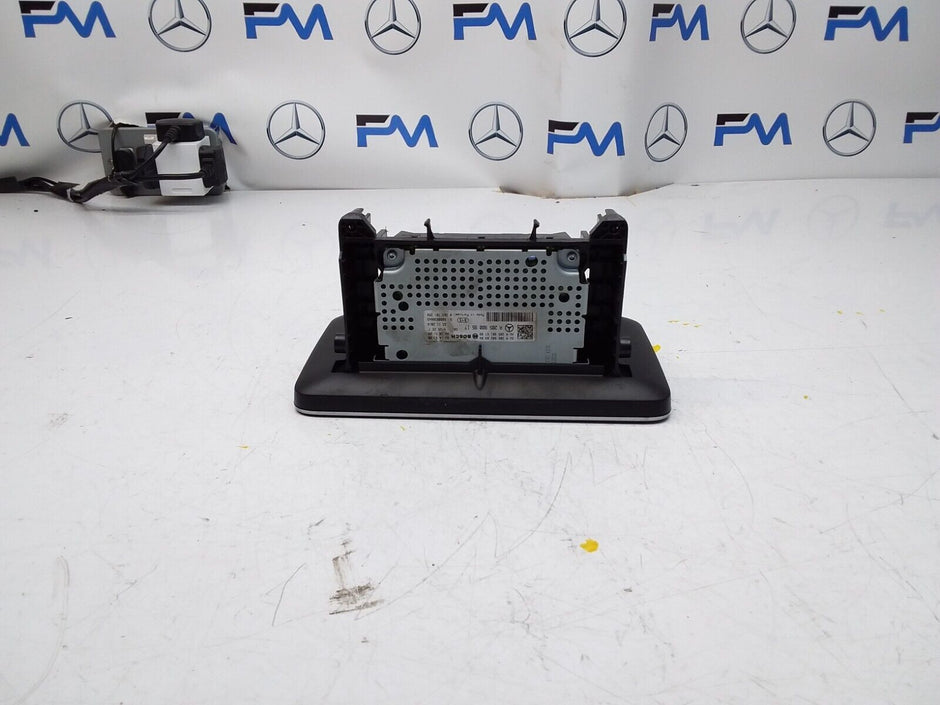MERCEDES C-CLASS W205 2016 SAT NAV MULTIMEDIA SCREEN A2059009517 FM00681