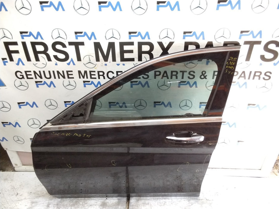 MERCEDES C-CLS W205 SLN PASSENGER FRONTDOOR NSF BLACK 2014-2021 COMPLETE FMD575