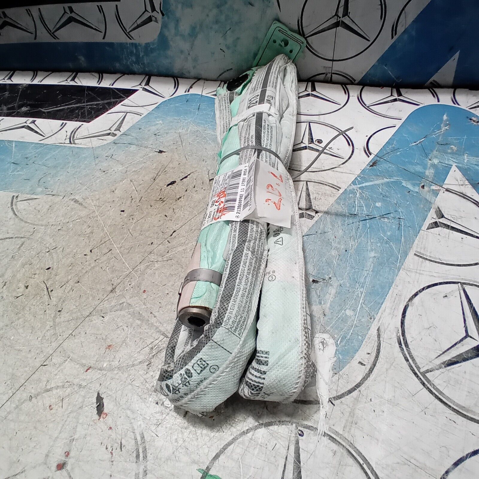 2021-2024 MERCEDES E CLASS  AIR BAG PASSENGER NEAR SIDE LEFT 2138600902 FM201