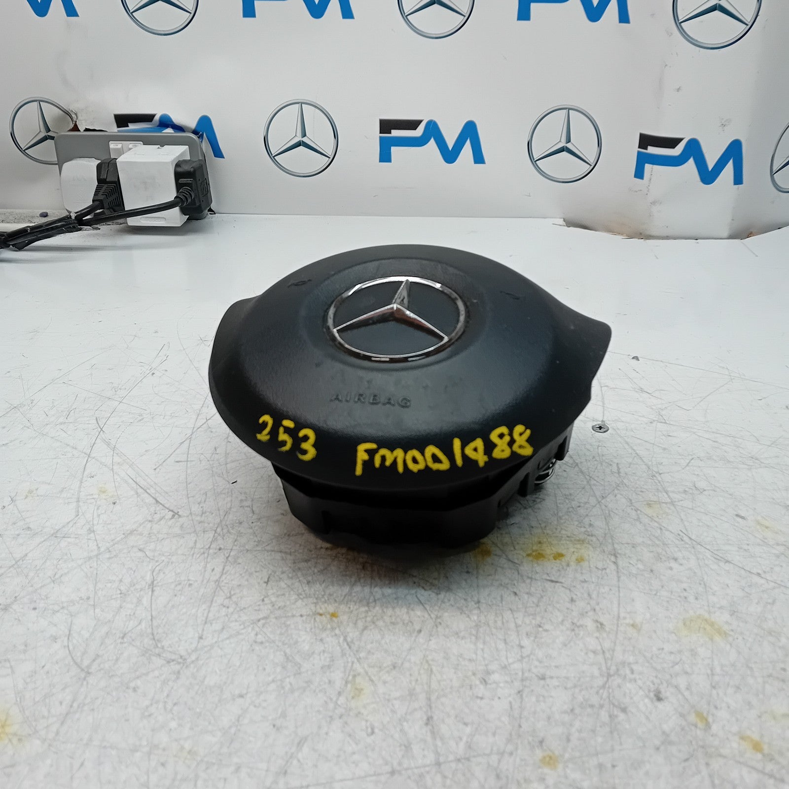 MERCEDES BENZ GLC W253 STEERING WHEEL AIRBAG DRIVER OS RIGHT Q10 FM001488