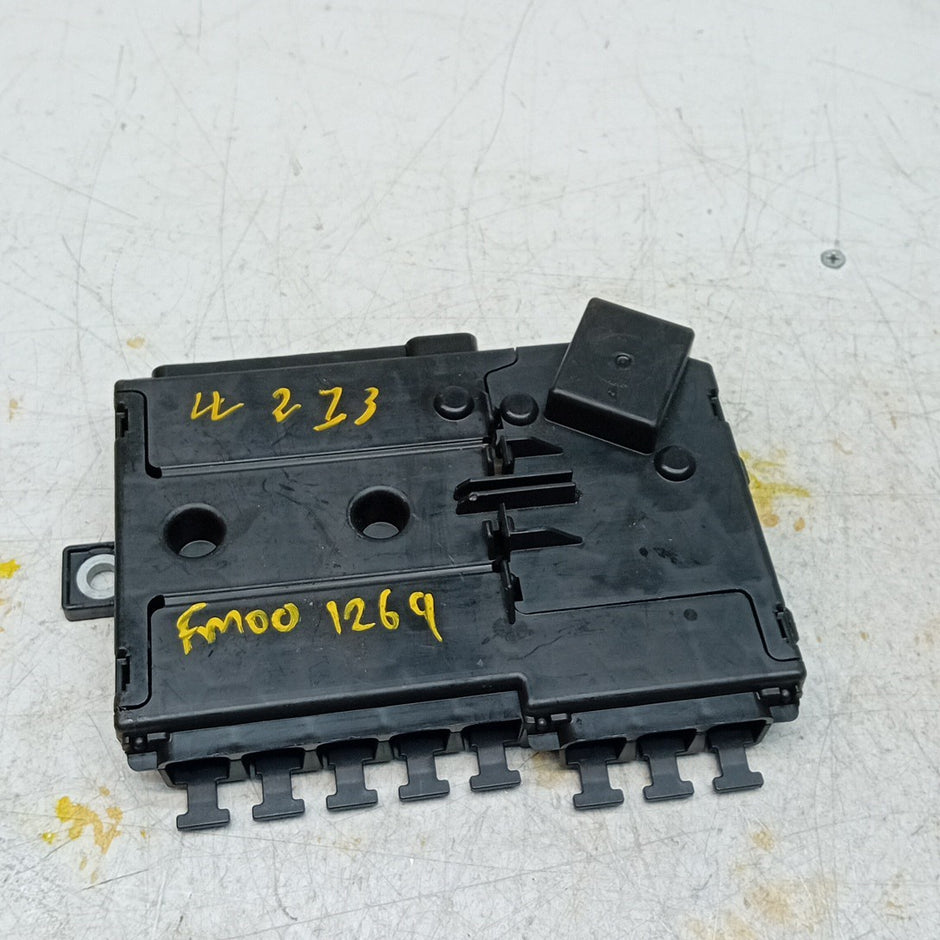 MERCEDES BENZ  E-CLASS  W213 FUSE RELAY JUNCTION BOX  A2135406200  FM001269