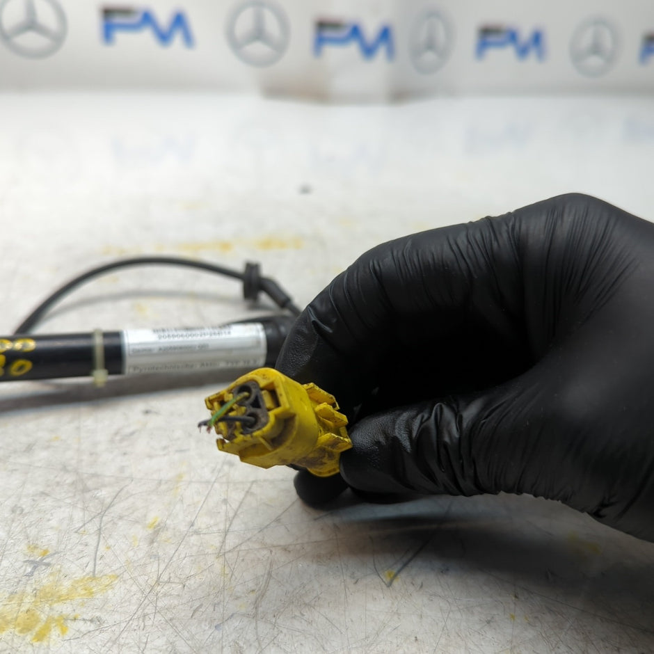 MERCEDES C CLASS W205 BONNET PEDESTRIAN ACTUATOR A2059060002 2014 FM001430