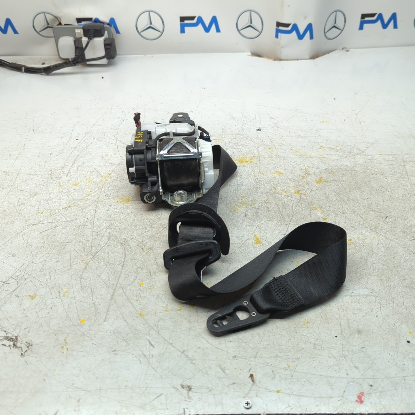 MERCEDES E-CLASS W213 FRONT DRIVER SIDE SEAT BELT BLACK A2138605600 FM001372