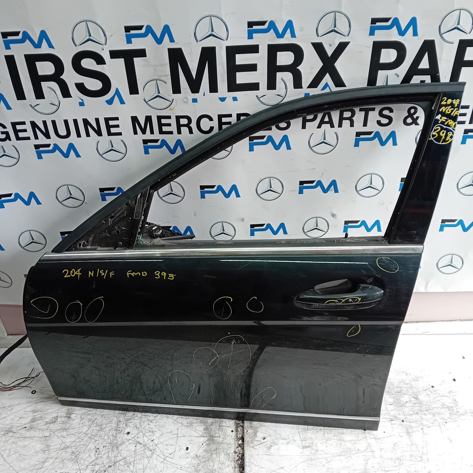 MEECEDS C-CLASS W204 PASSENGER FRONT DOOR NSF BLACK 2008-14 COMPLETE FMD395