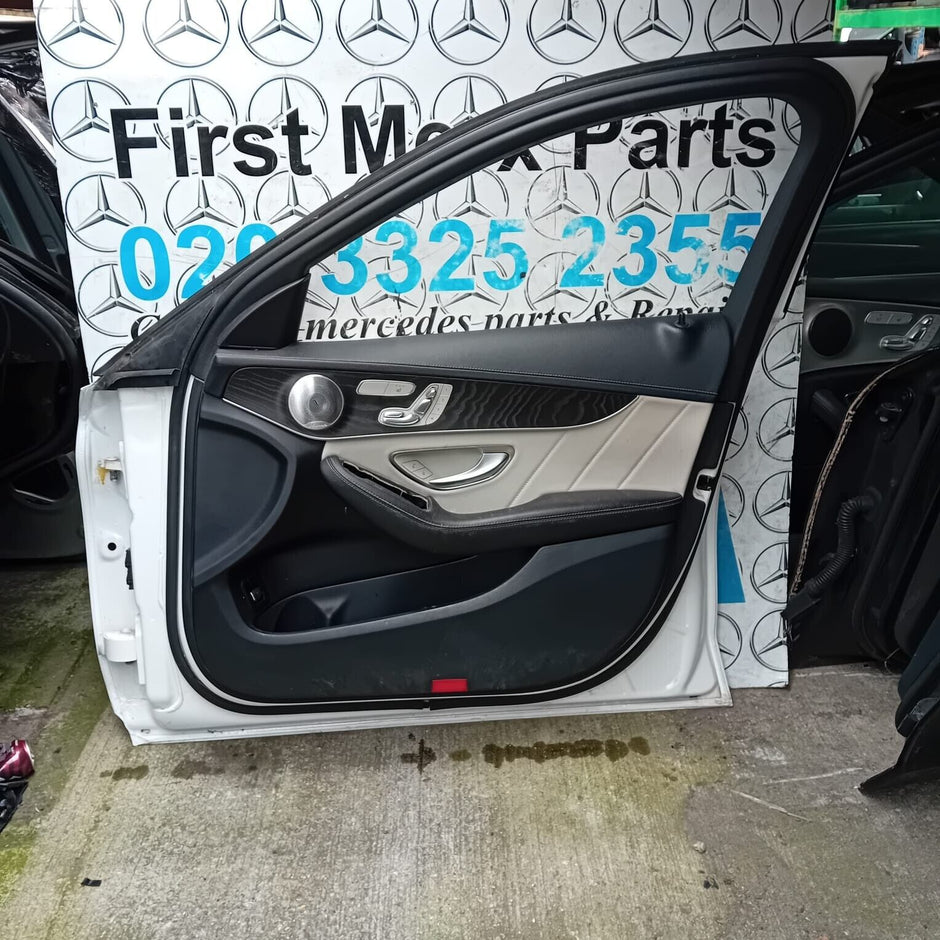 MERCEDES BENZ C-CLASS  W205  DRIVER SIDE FRONT DOOR ( OFF SIDE FRONT )