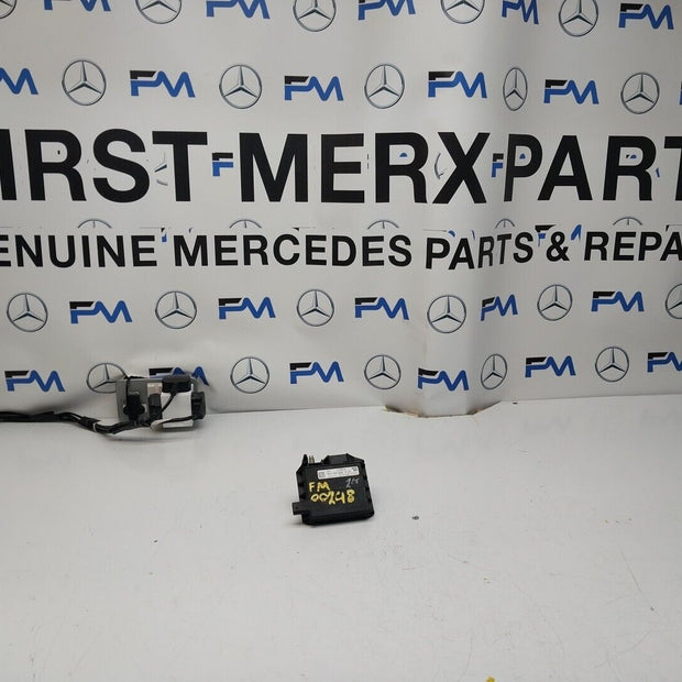 Mercedes W213 W205 W218 W238 W253 Negative Battery Tray Clamp A0009061505FM00248