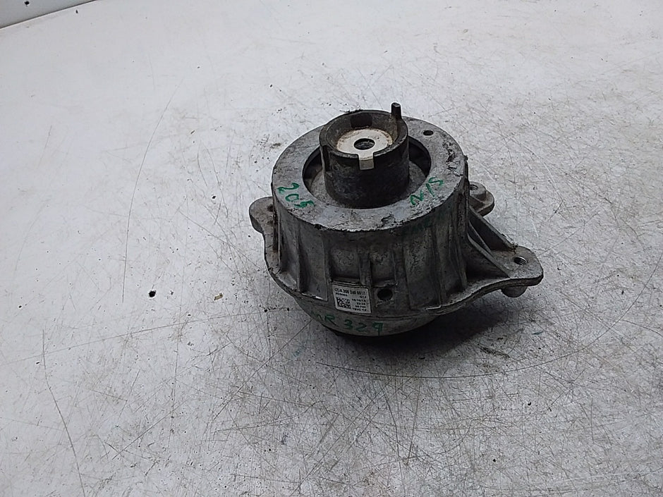 MERCEDES BENZ  C-CLASS W205  ENGINE MOUNT LEFT NS A2052406617 FMR329