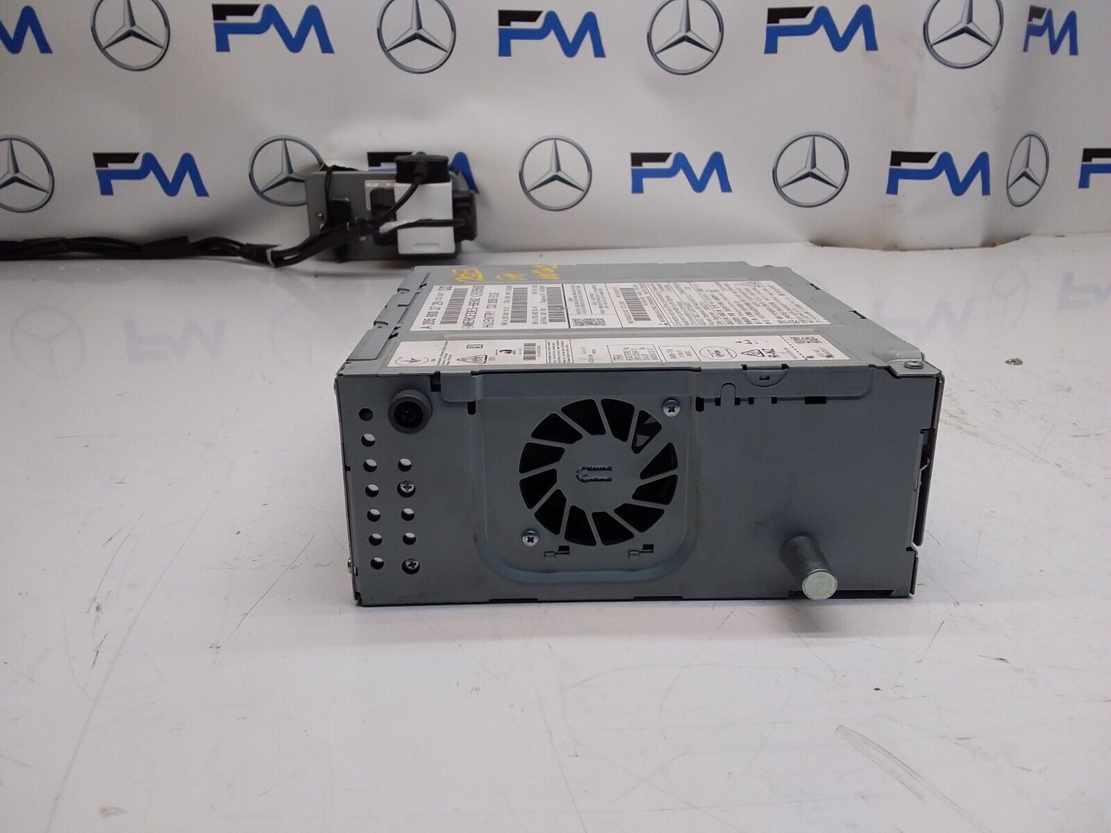 MERCEDES - BENZ E - CLASS W205 2016 RADIO SAT NAV HEAD UNIT  A2059003729 FM00301