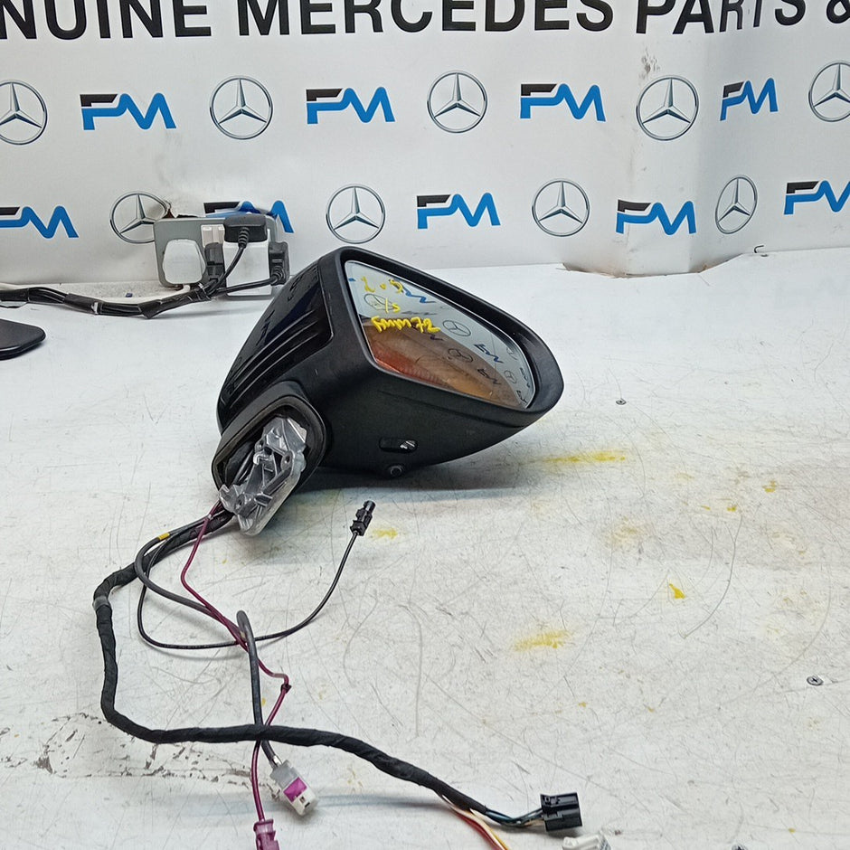 MERCEDES C-CLASS W205 DRIVER WING MIRROR OSF BLACK PL CAMERA FMM72