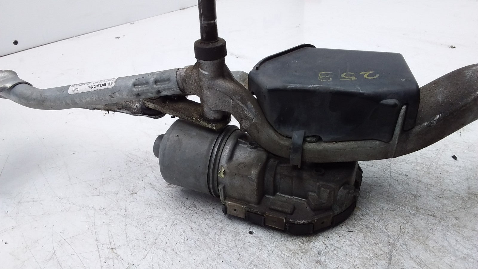 MERCEDES BENZ GLC W253 WINDSCREEN WIPER LINKAGE MOTOR   A2538205600 FMR436