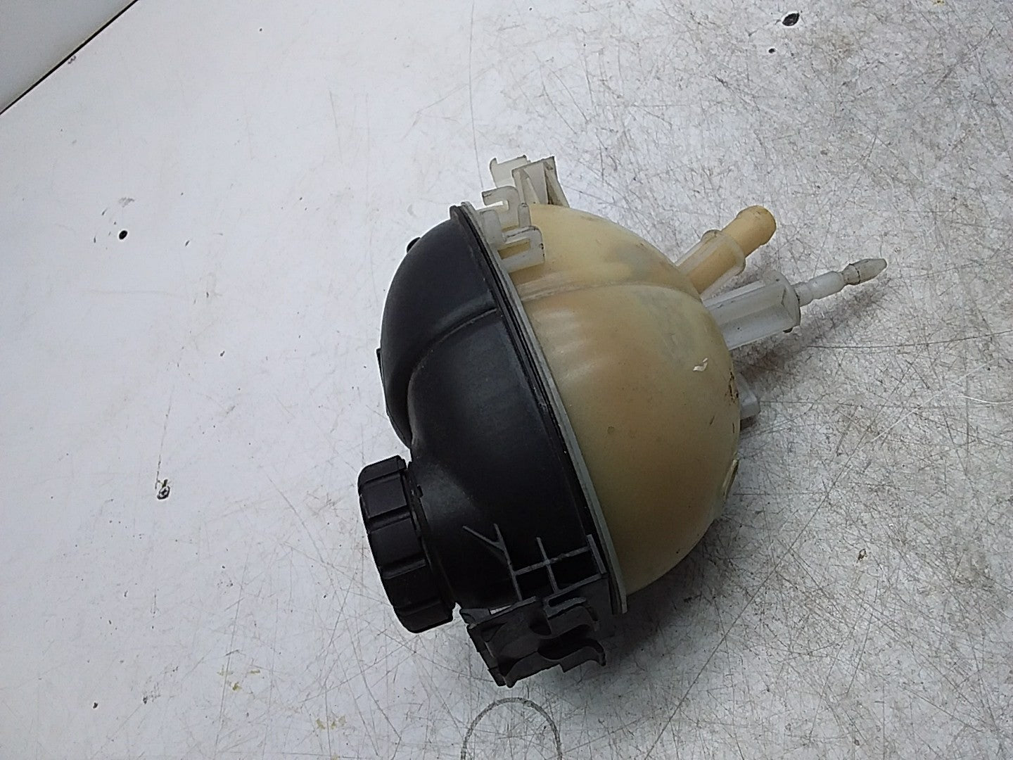 MERCEDES BENZ  C-CLASS W204 COOLANT TANK A2045000549 FMR485