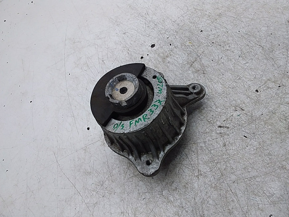 MERCEDES BENZ C-CLASS W205  ENGINE MOUNT RIGHT OS A2052407700 FMR337