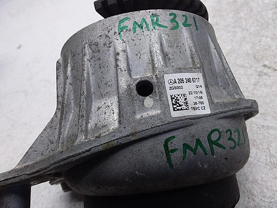 MERCEDES BENZ  C-CLASS W205  ENGINE MOUNT RIGHT OS A2052406717 FMR321