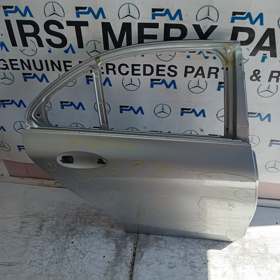 MERCEDES C-CLASS W205 SLN DRIVER REAR DOOR OSR SILVER 2014 ON FMD451