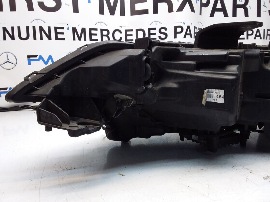 MITSUBISHI OUTLANDER MK3 2018 HEADLIGHT DRIVER SIDE LEFT R009A Z8CX FMH68