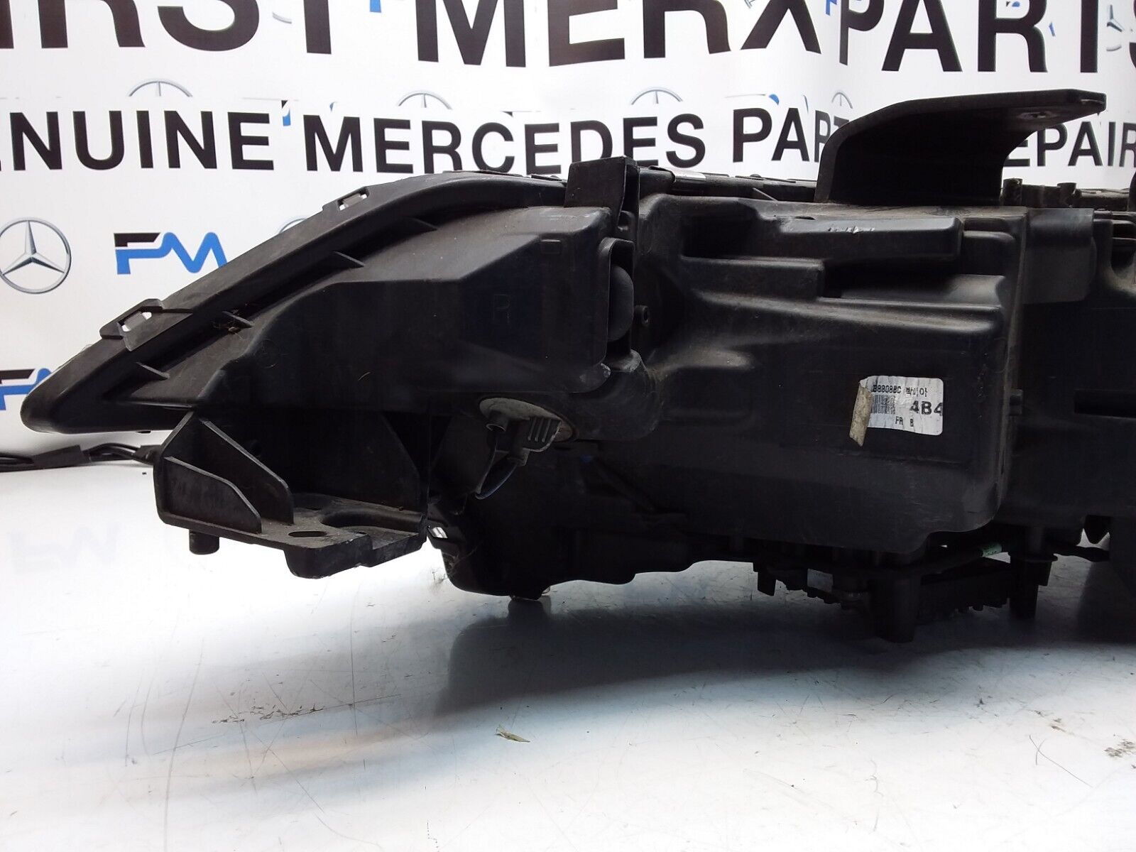MITSUBISHI OUTLANDER MK3 2018 HEADLIGHT DRIVER SIDE LEFT R009A Z8CX FMH68