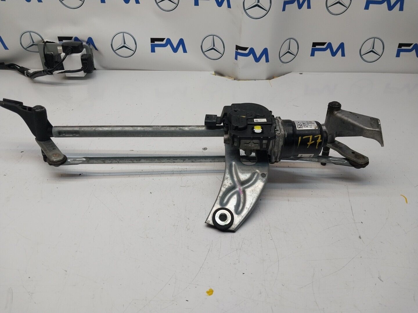 MERCEDES-BENZ A CLASS W177  FRONT WIPER MOTOR WITH LINKAGE A1779064801 FM00242