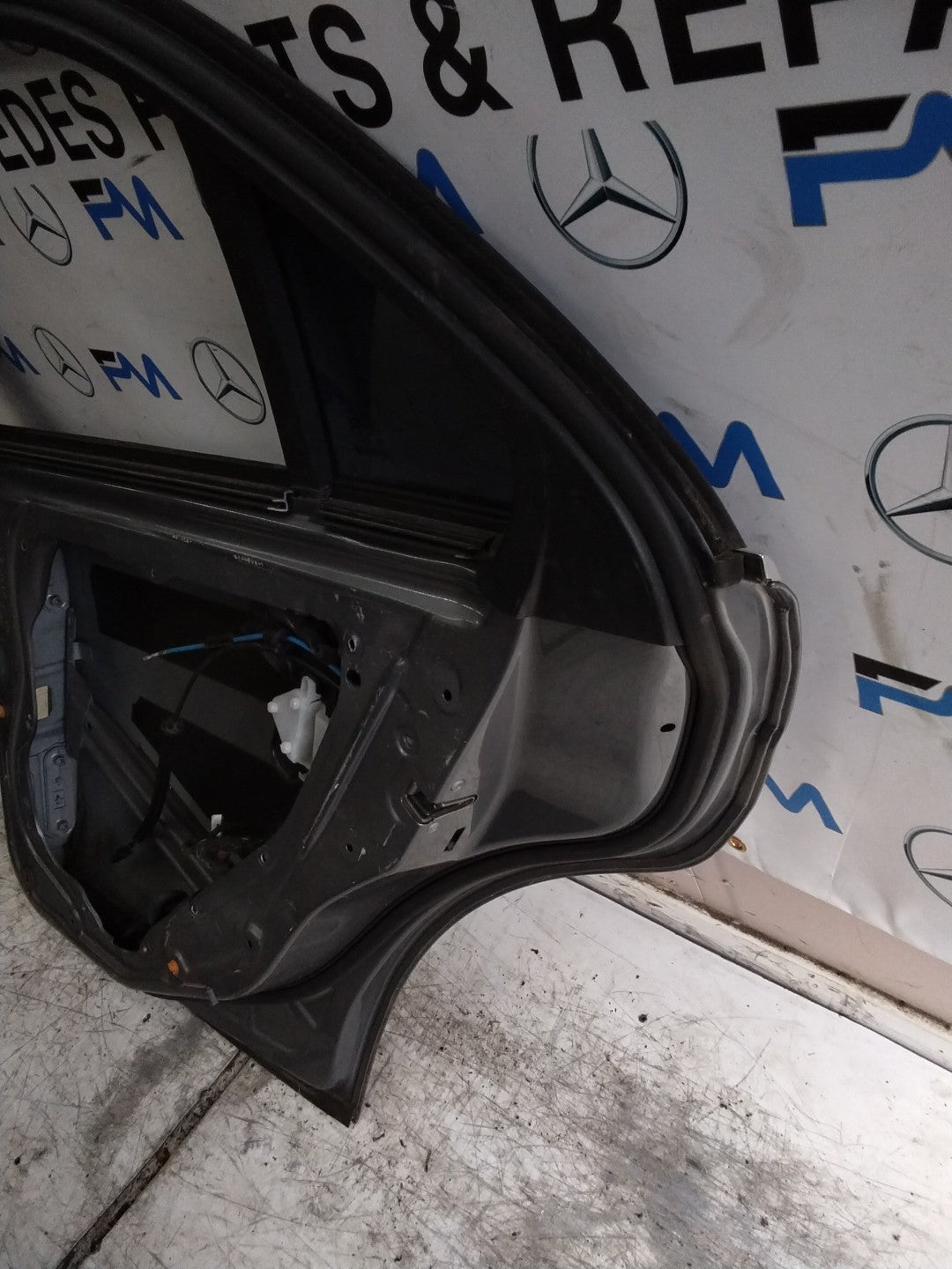 MERCEDES BENZ  E-CLS W212  DRIVER REAR DOOR OSR GREY 2009-16  FMD597